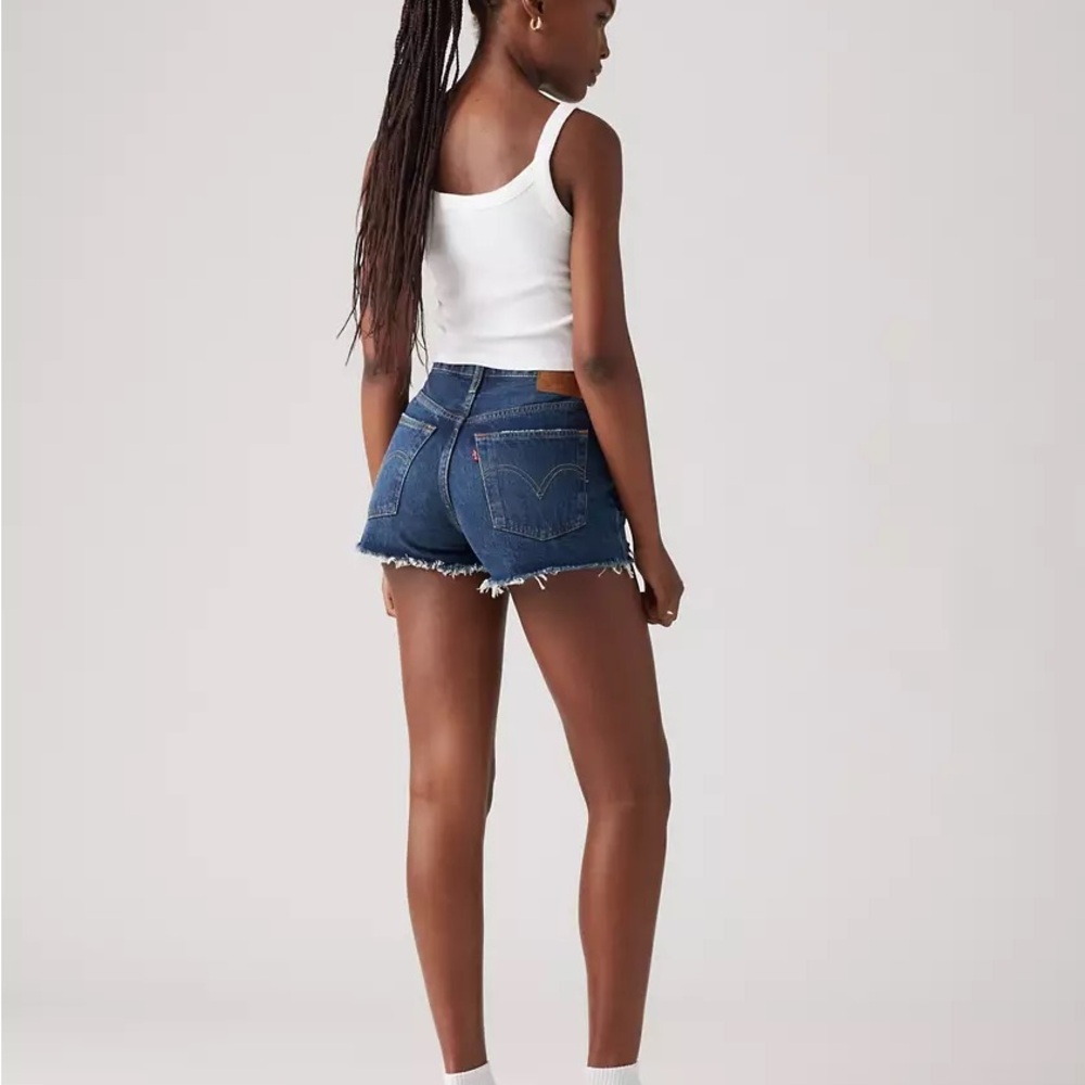 Levi's High-Rise Frayed Hem Denim Shorts - Blue